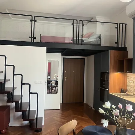 Z Antresola W Centrum Lodzi Апартаменты