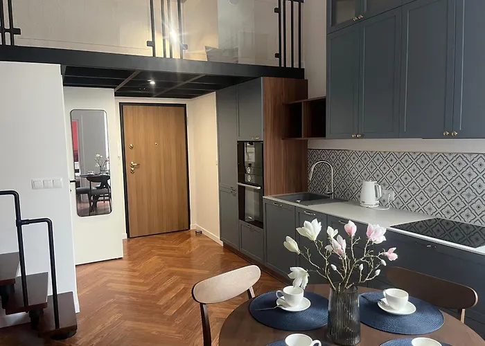 Nawrot 34 Centrum, * Łódź